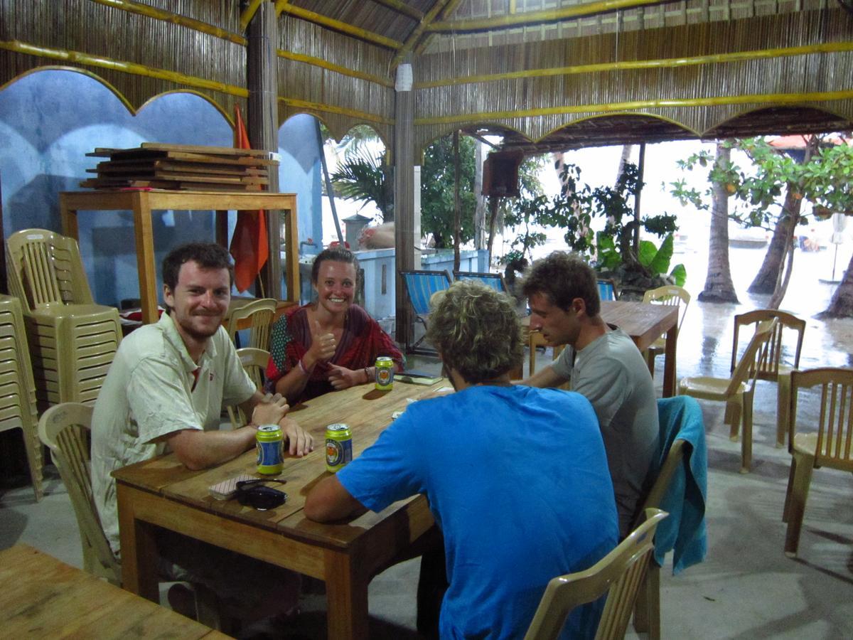 Ngo Khanh Homestay Tân Hiệ Buitenkant foto